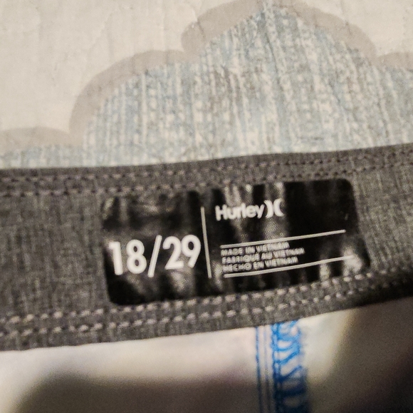 Boy's Hurley Board Shorts XL 18 - Picture 3 of 4